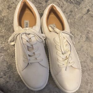 Steve Madden White Women's Sneakers